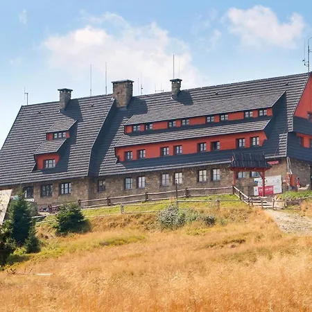 Oboz Partyzancki Gorce Tatil Evi Waksmund